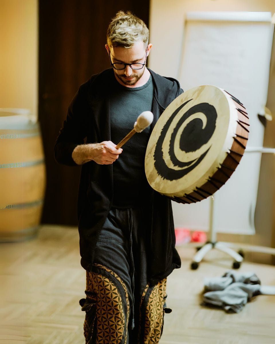 warsztat-tantra-flow-1 warsztaty dla mężczyzn 2024